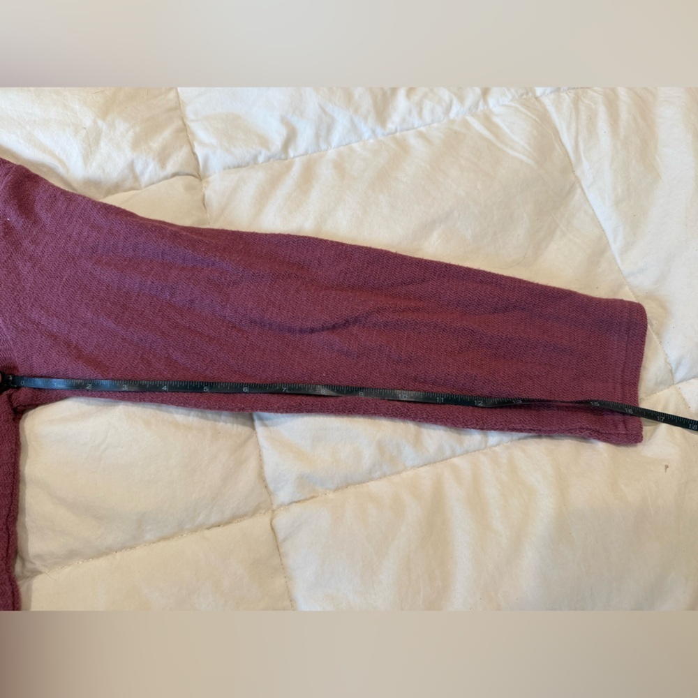 Liz Claiborne Mauve weekend Top sweater - Picture 5 of 7